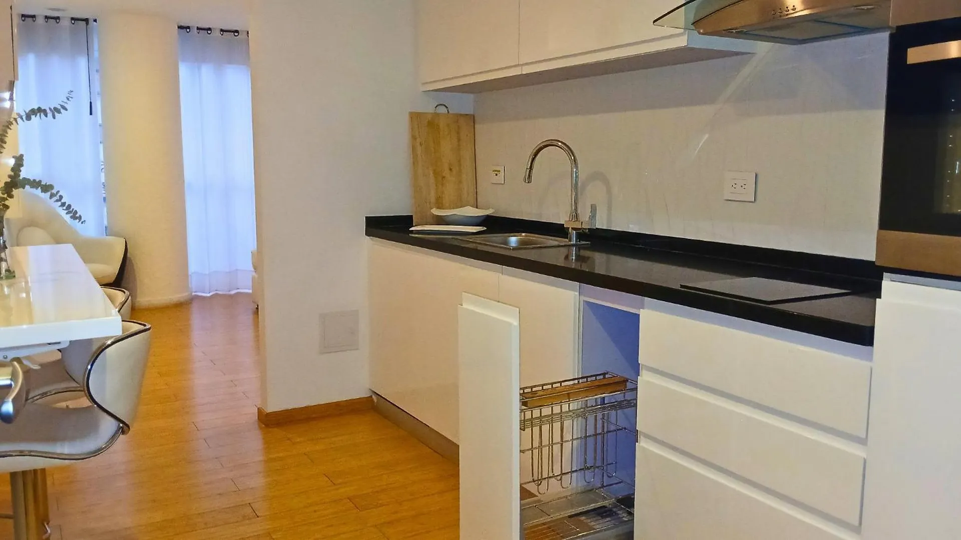 Rentup - Espacioso Studio Con Cocina En La Mejor Ubicacion De Usaquen Bogota