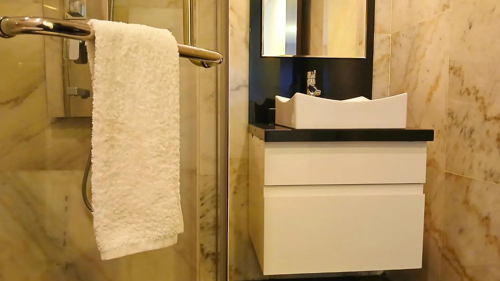 Rentup - Espacioso Studio Con Cocina En La Mejor Ubicacion De Usaquen Bogota Apartment