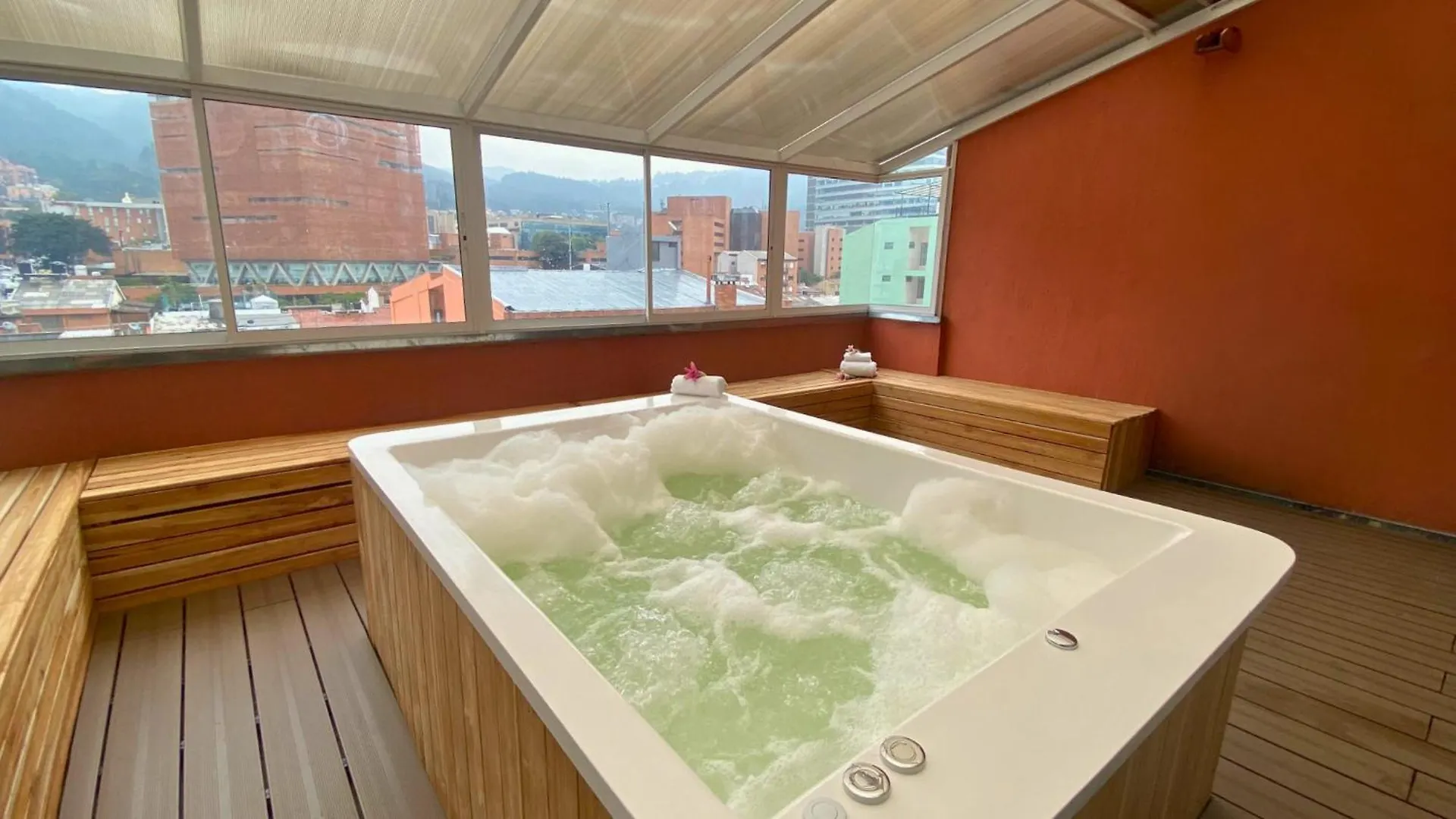 Rentup - Espacioso Studio Con Cocina En La Mejor Ubicacion De Usaquen Bogota 0*,  Colombia